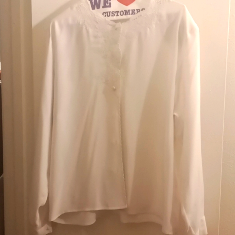 K B. Lawrence embroidered lace top size 16